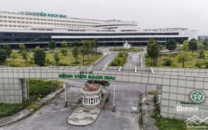 chính chủ em đang cần tiền đi nước ngoài cần bán gấp lô đất khu cán bộ bác sĩ bạch mai cơ sở 2