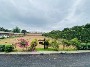 chính chủ cần bán gấp lô biệt thự phú cát, cách quốc lộ 21a 300m, diện tích 230m2, giá 26tr/m2