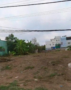 cần bán gấp đất mtđ trần văn bảy, tt. phú lộc, sóc trăng, gần trường thpt, 120m2 shr