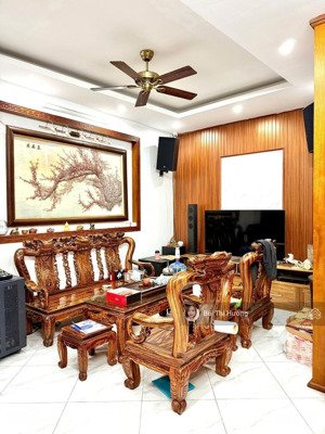 bán nhà trần khát chân, 64m, 4 tầng, sân rộng, ngõ nông, cách phố 50m, giá chỉ 8.5 tỷ