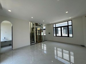 cho thuê nhà phố tại vinhomes quận 9 chỉ 25 triệu