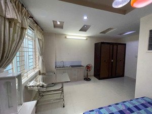 chdv kdc trung sơn gần chợ rạch ông q8, rmit q7. diện tích: 30m2. full nội thất. giá: 5,2tr/tháng