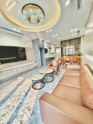 cực đẹp! phân lô hoàng cầu, 2 ô tô tránh, ô tô vào nhà, gần hồ, hàng xóm quận uỷ, kinh doanh, 65m2.