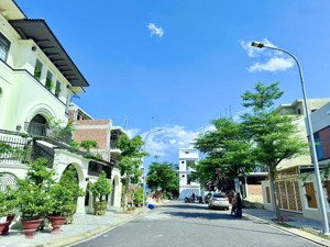 rẻ nhất gói 5 mỹ gia, đường to 14m, hướng tây nam, giá chỉ 3 tỷ 490(bao tất cả)