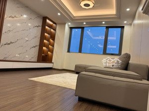 bán gấp 3pn ban công nam, view hồ tây + starlake cực đẹp, sổ đỏ lâu dài