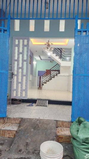 cần bán nhà hẻm 99/ đường phạm đăng giảng, dt 4 x 13,5m 1 trệt 1 lầu.bán 4.1 tỷ lh 