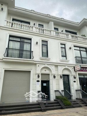 năng hải villas cần bán gấp lô shophouse, dt 145m2, giá 370tr/m2 vinhomes green bay lh 