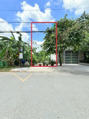 chính chủ gửi bán nền mt đường d3 tại kdc kiến á, p phước long b, dt: 115m2 (5x23) giá: 110 tr/m2