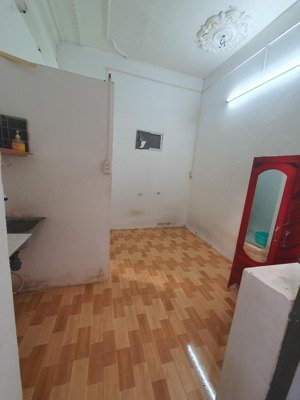 phòng trệt đg 14 dương quảng hàm gvap có máy lạnh