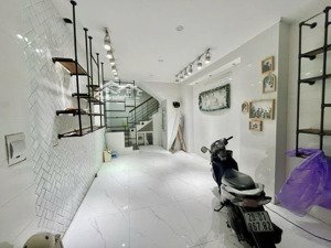 hàng hiếm xã đàn cách mặt phố chỉ hơn 10m 6 tầng thoáng đẹp ở & kinh doanh siêu đỉnh