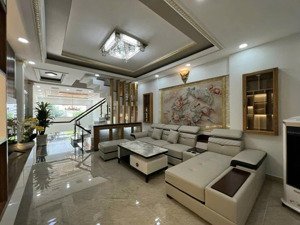 tại đường vườn lài, phường an phú đông, quận 12 có nhà đẹp gần trường đại học nguyễn tất thành 2tỷ2