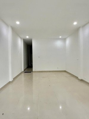 bán nhà 3 tầng đường 7m5 nguyễn hữu cầu thông ra trường sa, khu biển sơn thuỷ giá tốt 5,x tỷ