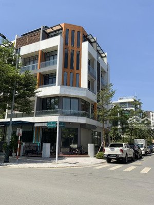 10 triệu/ tháng có ngay 95m2 đất, 420m2 sử dụng, 5 tầng, mặt phố bình minh garden. 