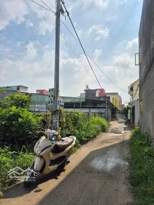 sang gấp đất gần chợ đầu mối thủ đức 100m2/3tỷ650, di chuyển đến ga sóng thần chỉ 5p, full thổ cư