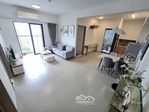 mời thuê căn hộ 2pn 2wc 69m2 đủ đồ view hồ toà sky 1 aqua bay. lh ạ
