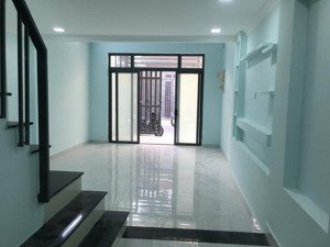 cần bán nhà hxh thông các hướng, đường phạm đăng giảng 4x13m gác lửng, giá 5,2 tỷ lh 