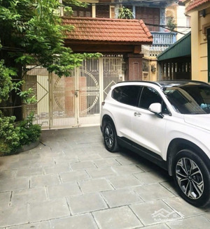 biệt thự sân vườn - ngọc hồi mặt tiền rộng thoáng - ôtô tránh vào nhà - thiết kế nội thất xịn