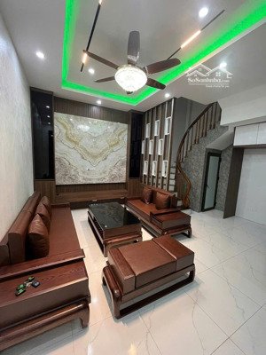 cô hoan gv cấp 3 minh khai nhờ bán, nhà ngõ 136 cầu diễn 53m2, giá 7.x tỷ