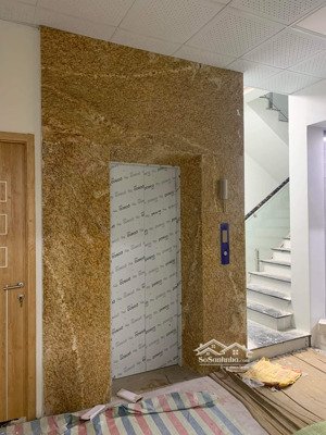 cho thuê nhà, 105m2 - 4t, 37 triệu, phố hoàng quốc việt, căn góc đẹp, thang máy. nhà hàng, kd, vp