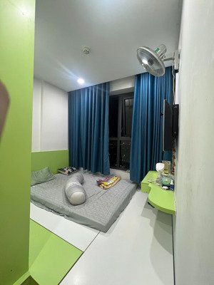 chủ ngộp thở hết nổi, bán căn hộ bcons green view 51m-2pn-2wc giá 1,8 tỷ tặng nội thất gỗ, view đẹp