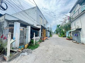 lô góc 3 mặt tiền, 100m2 hẻm xe hơi chỉ 4.35 tỷ cách mặt tiền lê văn lương chỉ 50m