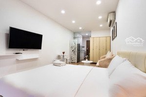 pkd millennium cho thuê ot 38m2 view ngoài 12tr/tháng.lh 