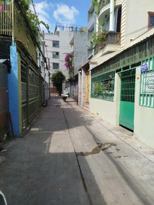 cho thuê nhà trệt nguyên căn quận 12 kế khu phần mềm quang trung