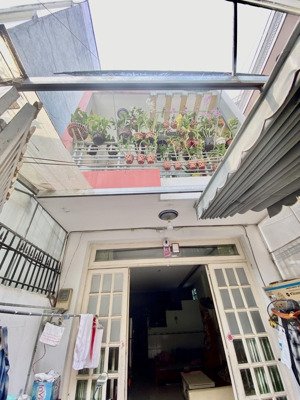 bán nhà tân phú đường vườn lài gần 90m2 (5 x 17m) nở hậu 6.1m nhà 2 tầng - 6,5 tỷ thương lượng