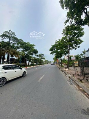 bán nhà mặt phố ngọc trì, 35 tỷ, 130m2, giá siêu hời hot!