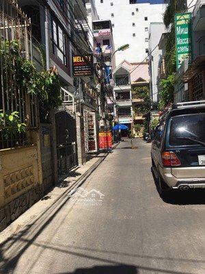 bán nhà hẻm ô tô hùng vương, lộc thọ, nha trang. nhà cấp 4, khu phố tây sầm uất, giá tốt nhất