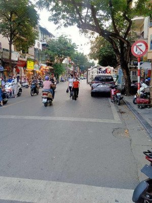 bán nhà đẹp xuất sắc tại thanh nhàn, hai bà trưng 20 tỷ, 100m2, 4 tầng. ô tô vào nhà.