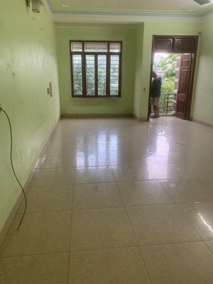 nhà riêng xây dựng chắc chắn, thoáng mát, view sông