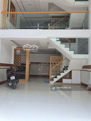 ngang 5.5m ,nhà đẹp 4 tầng btct chỉ 6.2 tỷ còn tl