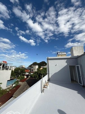 bán nhà 3 tầng đường 7m5 nguyễn hữu cầu, ngay trung tâm quận ngũ hành sơn