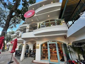 siêu hot! mt nguyễn cư trinh quận 1, dt: 17x8 kc 5 tầng hdt 200tr/tháng giá 48 tỷ