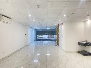 chính chủ cho thuê mbkd phố trần thái tông phù hợp với mọi loại hình kd.lh:0982908245