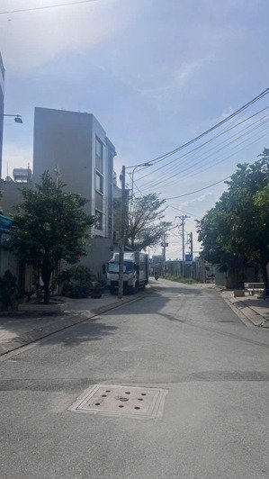 lô góc 2 mặt tiền, 1 xẹt đường gò cát thông 970