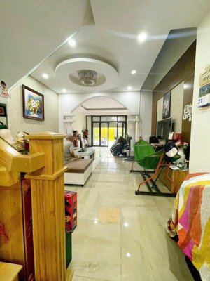 bán nhà đường nội bộ khu á châu, tp. vũng tàu gần biển bãi trước và bãi sau giá tốt 11,2 tỷ bớt lộc