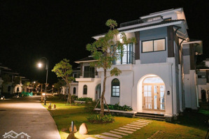 e tuấn chuyển nhượng 60 căn shophouse sonasea harbour vân đồn giá tốt