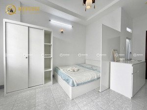 căn hộ ban công đầy đủ nội thất hiện đại ban công thoáng tại hoà hảo quận 10