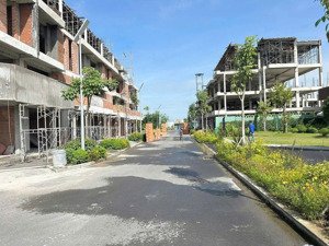 chỉ với 800 triệu sở hữu ngay nhà phố shophouse cao cấp bình chánh, shr