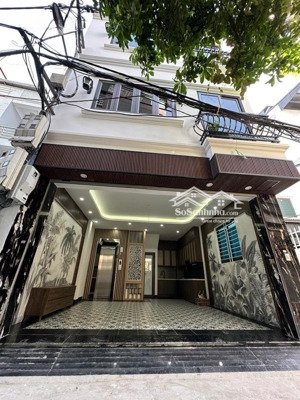 bán nhà ngô gia tự, đức giang, long biên: 45m2, 6 tầng, giá 9,3 tỷ: lô góc, thang máy, gara ô tô