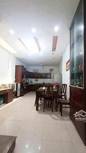 nhà mặt tiền, tách thành 2 căn, dt lên tới 176m2 , vườn lài, tân phú