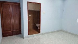 cho thuê nhà hẻm 2m(xm) bùi minh trực, p.5, q.8 giá 9tr