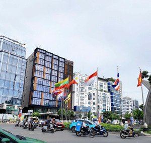 khách sạn 3 sao 99 phòng - mặt tiền nguyễn thái bình vs cộng hoà - ngang 15m - 9tầng - giá 1,2tỷ/th