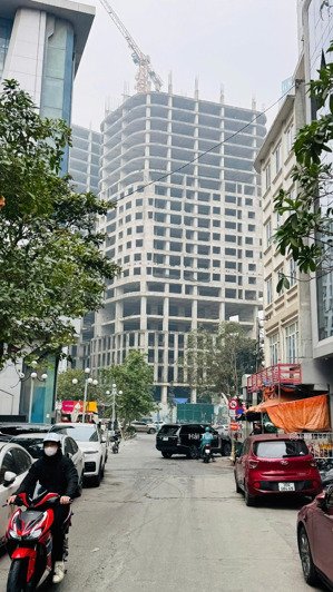 bán nhà chính chủ lê văn lương dt 100m2, mt 6.6m, ô tô tránh