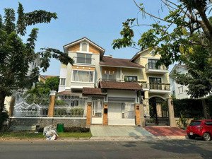 giảm 7tỷ bán gấp nhà biệt thự 12x24m, 4tầng giá 31tỷ, kdc nam long, trần trọng cung q. 7