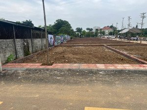 100m2 full thổ cư, thôn 7, xã phú cát, quốc oai, hn, ngã tư vai réo, cách ql21a 200m, giá hơn 3 tỷ