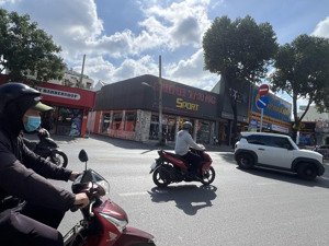 bán mặt tiền căn góc quang trung vị trí vàng, dt 11x36m, đang cho thuê cao. giá 58 tỷ tl