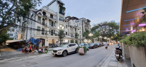 bán đất mặt phố đội cấn, 1200m2, mặt tiền 28m, xây tòa kinh doanh đa dạng!